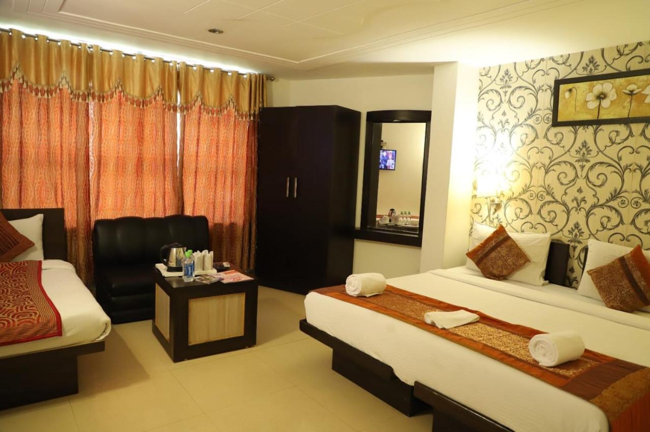 Hotel Tara Palace By Goyal Hoteliers Agra  Exterior photo